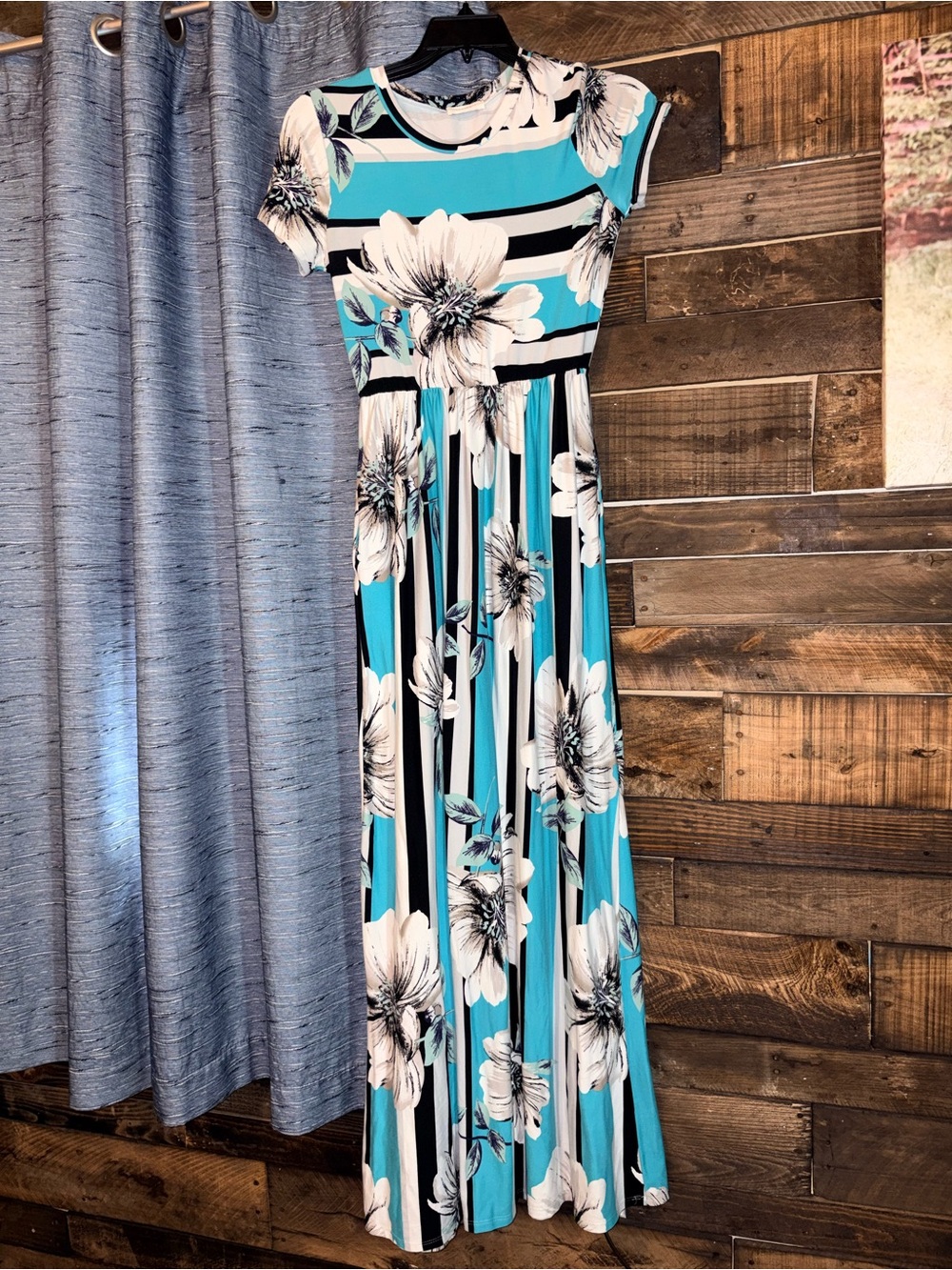 Women's Blue Floral Stripe Maxi Dress